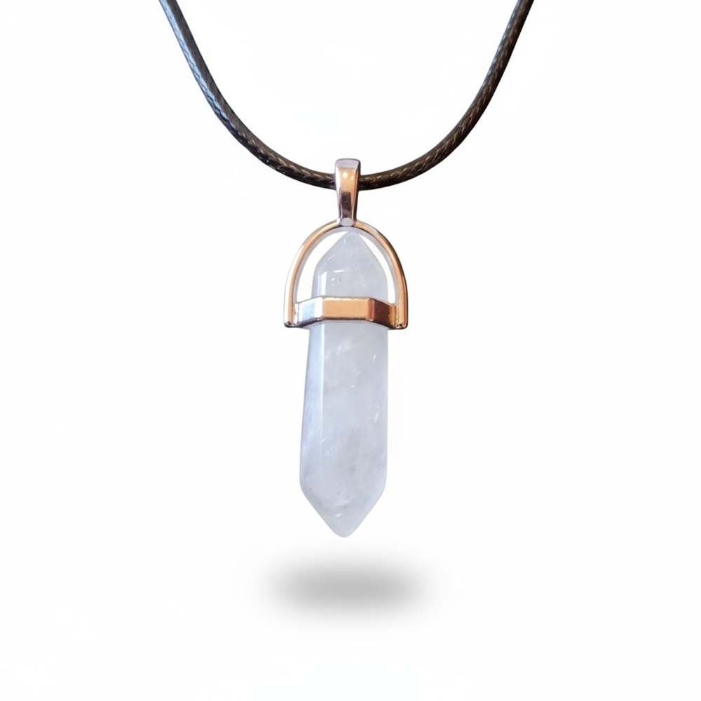 NWT Beautiful White Jade Bullet Crystal Pendant on Leather Cord Necklace!